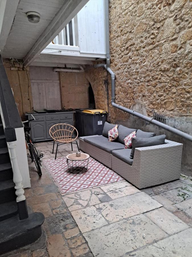 ロシュフォールStudio Renove Et Patio Pour Veloアパートメント エクステリア 写真