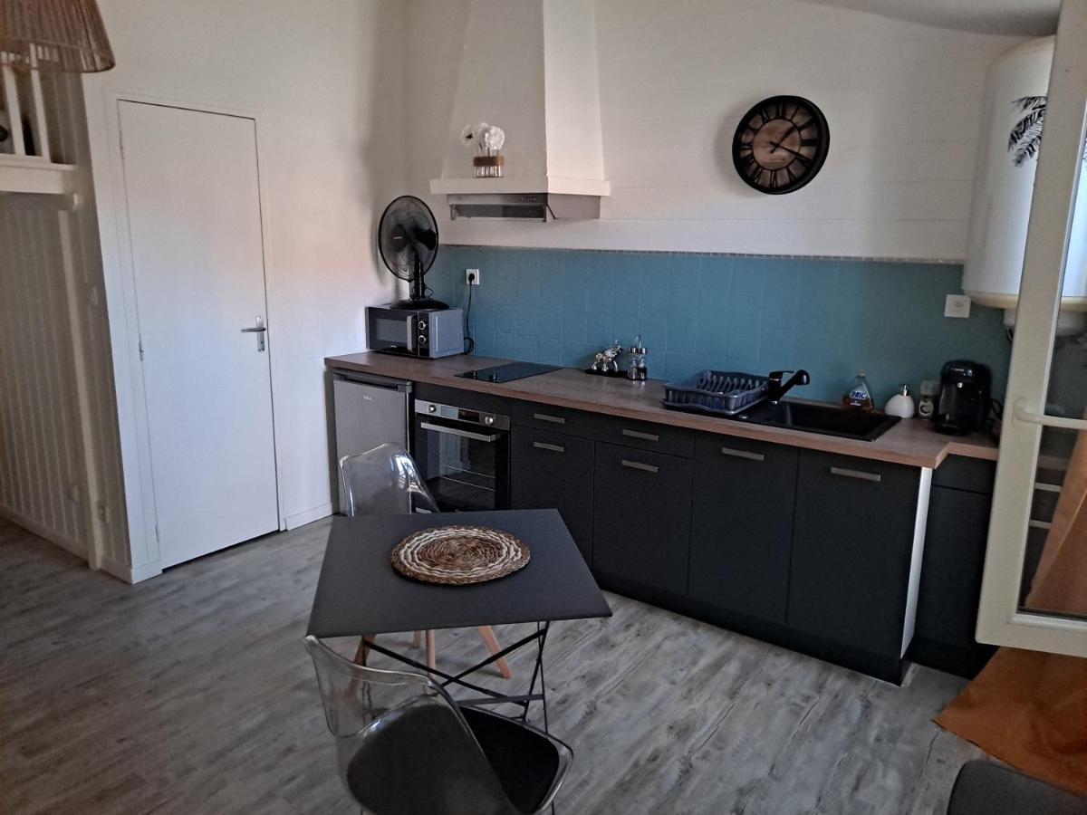 ロシュフォールStudio Renove Et Patio Pour Veloアパートメント エクステリア 写真